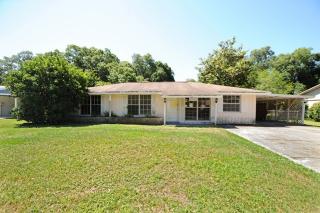 208 Claire Dr, Seffner, FL 33584-5318