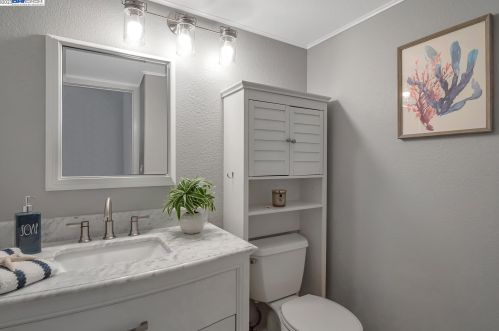 1042 Lomitas Ave, Livermore CA  94550-6436 exterior