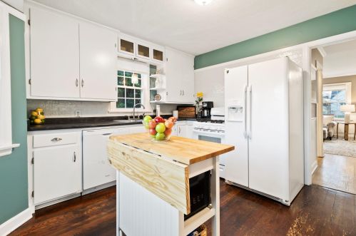 2867 77 St, Milwaukee WI 53222-5016 exterior