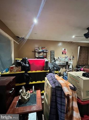 902 Chelten Ave, Philadelphia PA 19138-1714 exterior