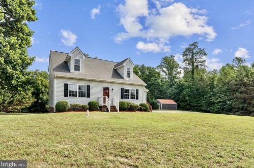 773 Deep Landing Rd, Tappahannock, VA 22560-5518
