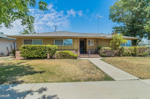 782 Stuart Ave, Fresno, CA 93704-1433
