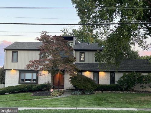 2269 Pine Rd, Huntingdon Valley, PA 19006-6613