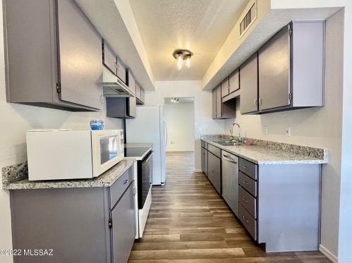 394 Calle Del Chancero, Green Valley AZ  85614-3031 exterior