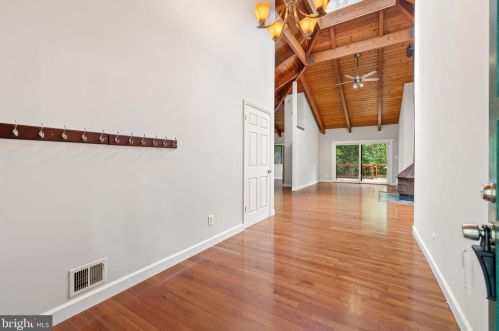 20787 Evergreen Ml Rd, Leesburg VA  20175-6412 exterior