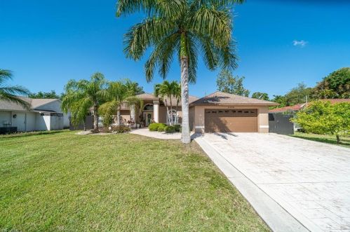 2134 19th Ave, Cape Coral FL  33990-4113 exterior