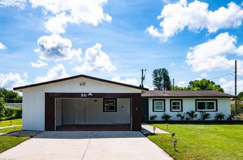511 York Rd, Lehigh Acres, FL 33936-4911