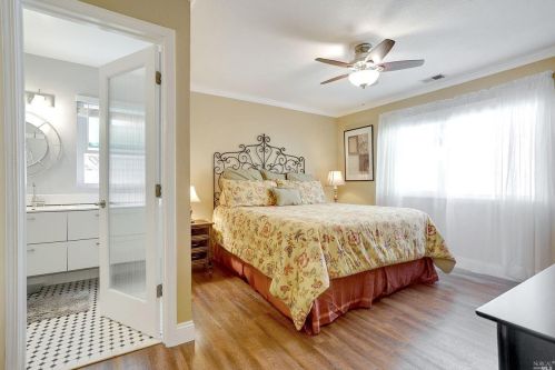 829 Shady Oak Dr, Santa Rosa CA  95404-6825 exterior