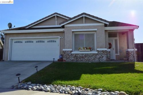 74 Gold Crest Ct, West Pittsburg, CA 94565-6500