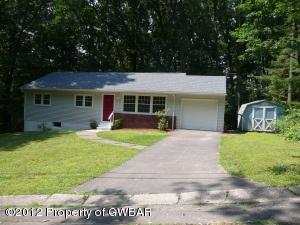 21 Skyview Dr, Dallas, PA 18612-1222