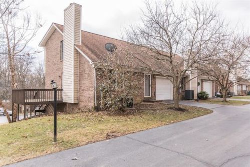 3410 Spangler Dr, Lexington, KY 40517-2218