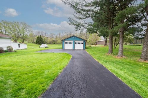 1529 Old Butler Rd, New Castle PA  16101-3133 exterior