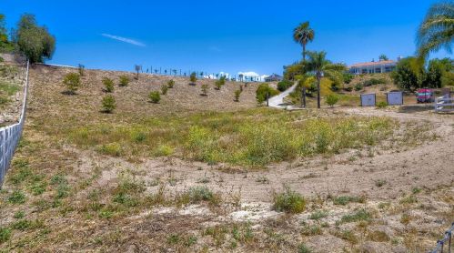 37550 Avenida Bravura, Temecula CA  92592-9054 exterior