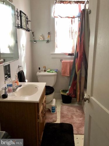 7 2nd St, Highspire PA  17034-1001 exterior