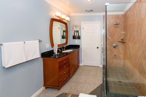 3041 Alabama St, Glendale CA 91214-2703 exterior