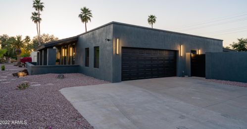 7702 Villa Theresa Dr, Glendale AZ 85308-8092 exterior