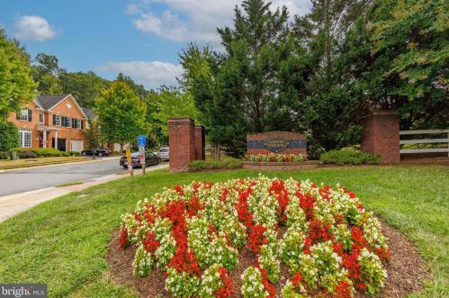 9919 Hill Dr, Lorton, VA 22079-2436
