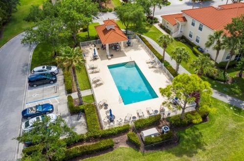 3375 Grand Cypress Dr, Naples FL  34119-8052 exterior
