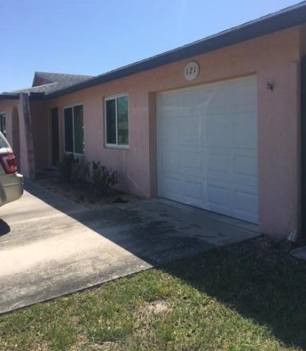 121 Swan Pkwy, West Palm Beach, FL 33411-2923
