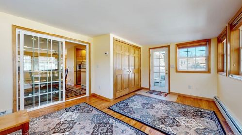 27 Wildwood Dr, New Hamburg NY  12590-2037 exterior