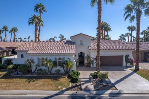 56430 Muirfield Vlg, La Quinta CA  92253-7648 exterior