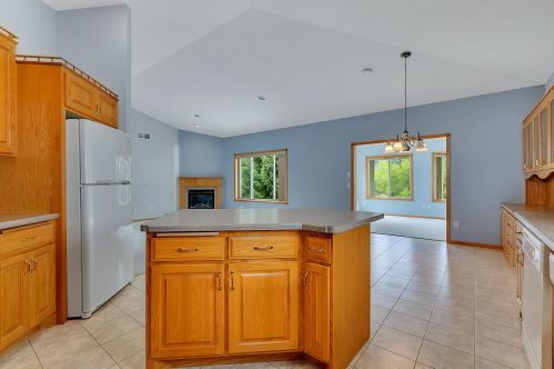 903 Oak Pond Dr, Sartell MN  56377-4518 exterior