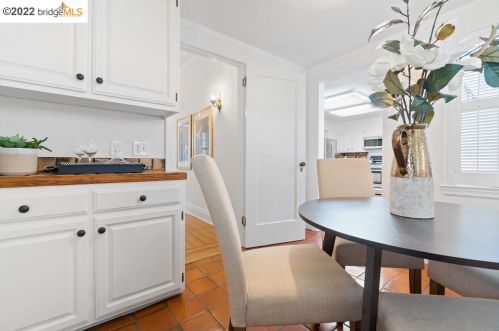 35 Craig Ave, Oakland CA  94611-3701 exterior