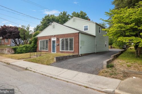 207 Boxwood Rd, Wilmington, DE 19804-1824