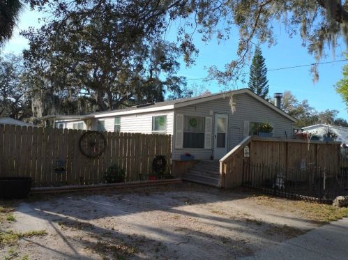 1205 Calvary Rd, Tarpon Springs, FL 34691-9758