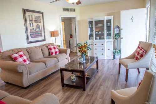 2805 Charleston Dr, Bakersfield, CA 93308-1513