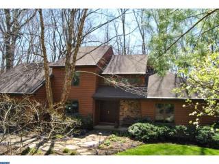 200 Briarwood Ct, Gardenville, PA