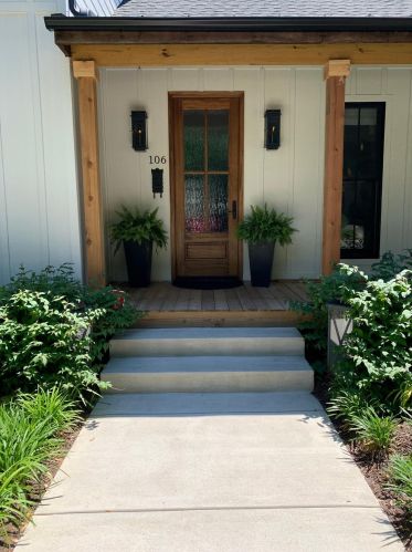 106 Michigan Ave, Valpo, IN 46383-4828