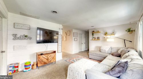 54 Hilldale Rd, Dover DE  19901-3315 exterior