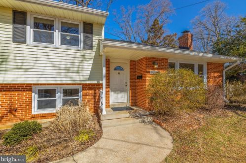 8018 Hatteras Ln, Springfield, VA 22151-2011