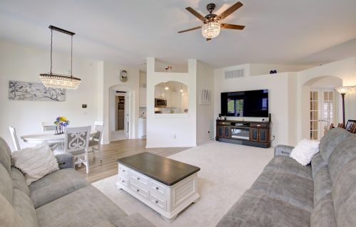 391 Southwind Ln, Covington, KY 41016-1714