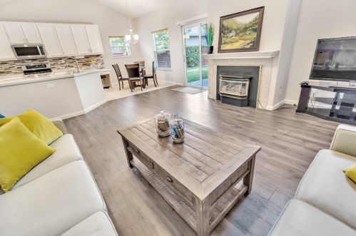 1710 Humboldt Ct, Los Banos CA  93635-5392 exterior