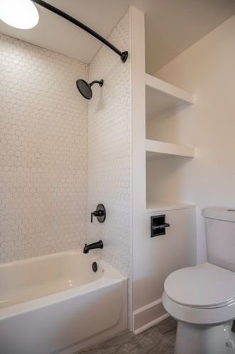 662 Stambaugh Ave, Hermitage PA  16146-4131 exterior