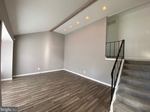 241 Capital Dr, West Deptford NJ  08051-1247 exterior