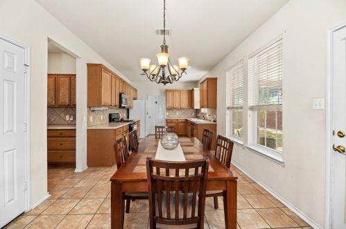 149 Pne Cv, Uhland TX  78640-5842 exterior