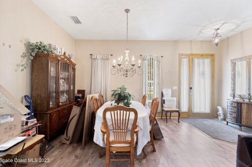 342 24th Ave, Vero Beach, FL 32962-2606