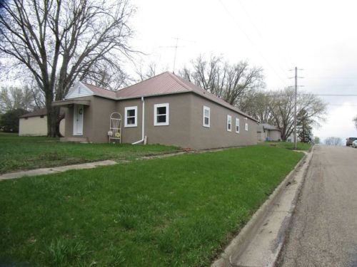 202 Main St, Ireton, IA 51027-7748