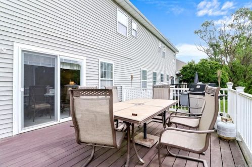 7 Woodfield Dr, Washingtonville NY  10992-1149 exterior