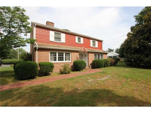 127 Delaware Ave, Laurel, DE 19956-1137