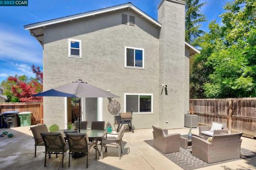 2167 Alexander Way, Pleasanton CA  94588-8313 exterior