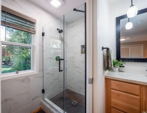 1029 Crest Dr, Santa Rosa CA  95404-2216 exterior