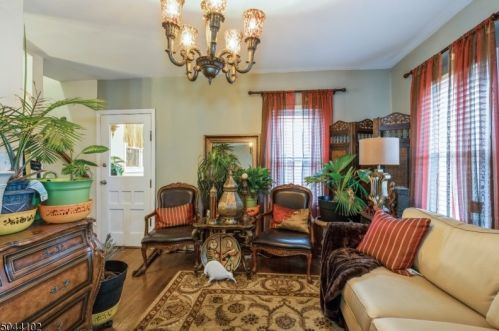 82 Montgomery St, Bloomfield NJ  07003-6064 exterior