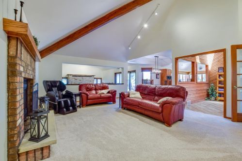 1432 Country Club Ln, Watertown WI  53098-4345 exterior