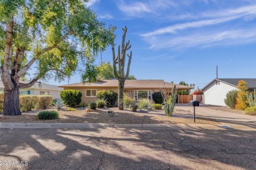 4313 Calle Redonda, Phoenix, AZ 85018-3733