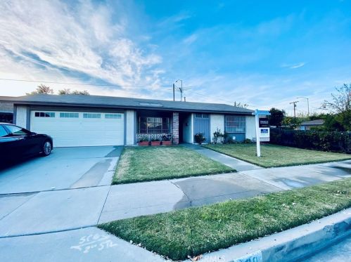 190 Donneybrooke St, Orange, CA 92868-2305
