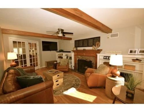 105 Martin Ln, Wrentham, MA 02093-1071
